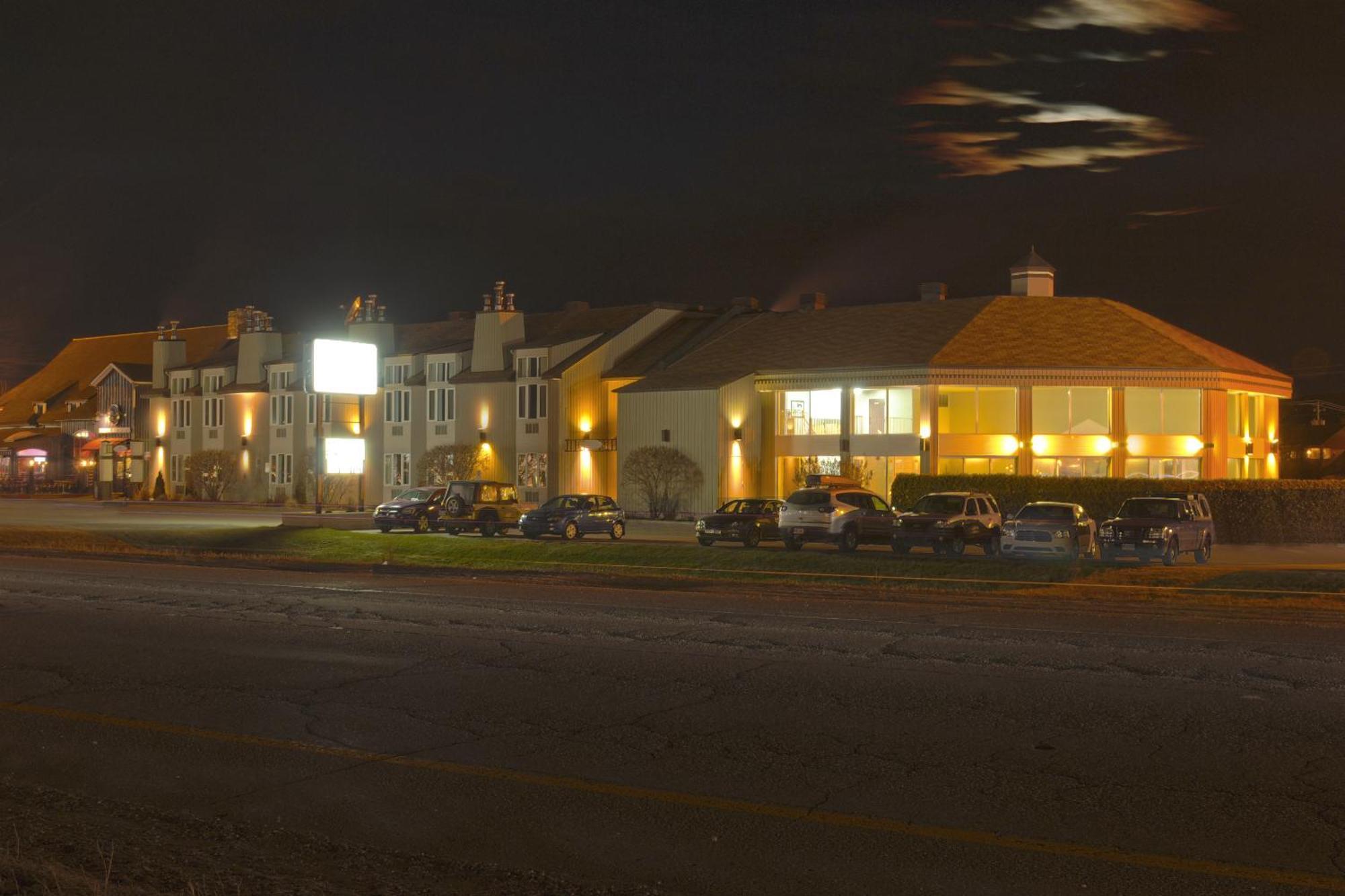 Hotel Vacances Tremblant Mont-Tremblant Exterior foto